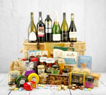 Christmas Cheese Hampers | Festive Cheese Gifts | Hampergifts - The Opulence